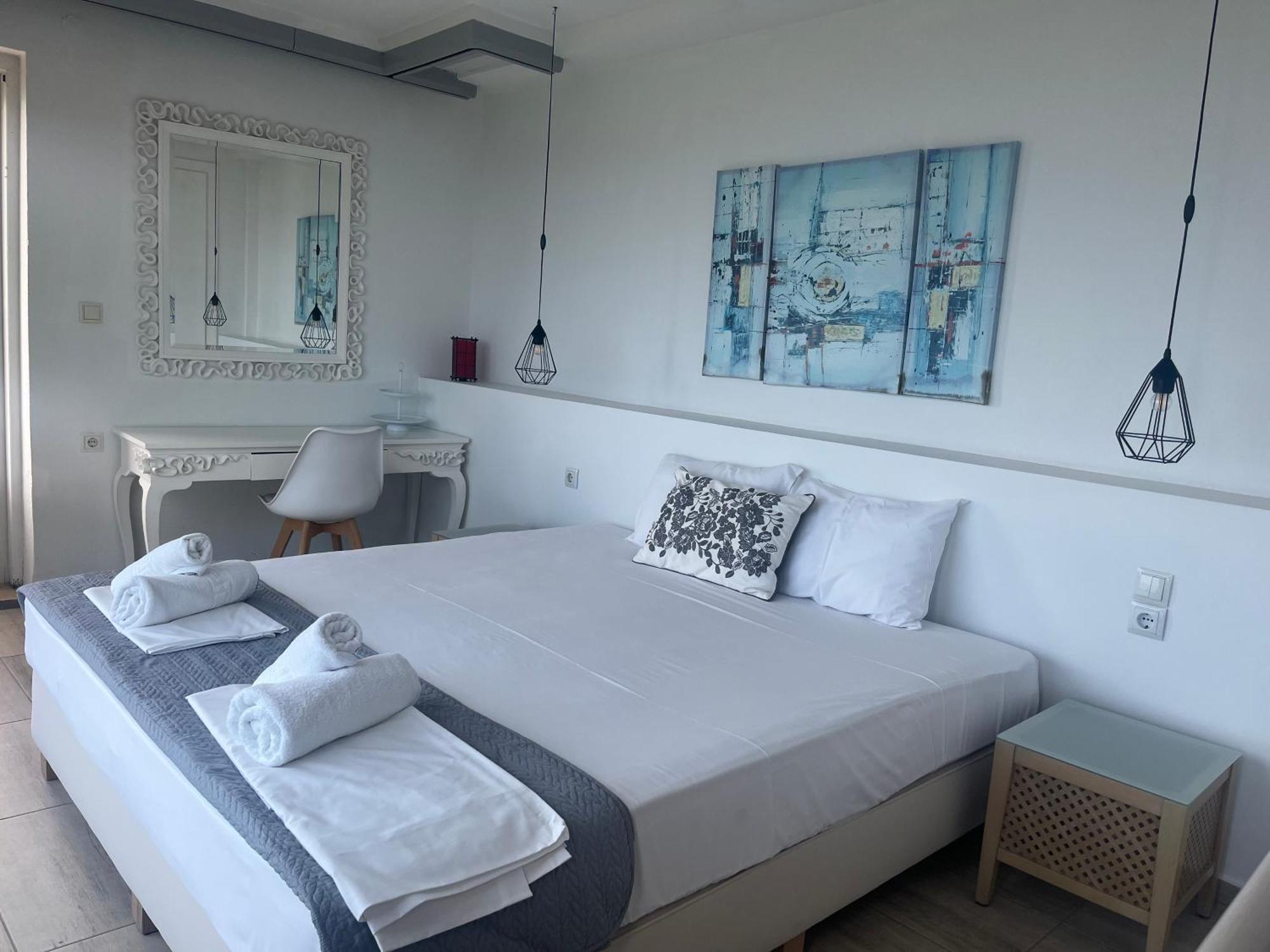 The Beach House - Apartments & Studios (Adults Only) Афитос Экстерьер фото