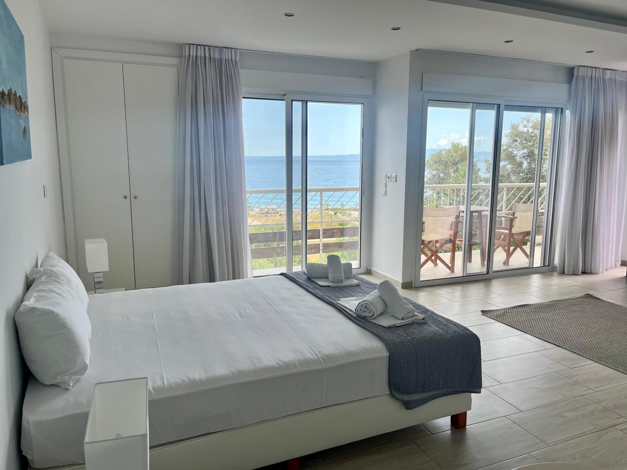 The Beach House - Apartments & Studios (Adults Only) Афитос Экстерьер фото