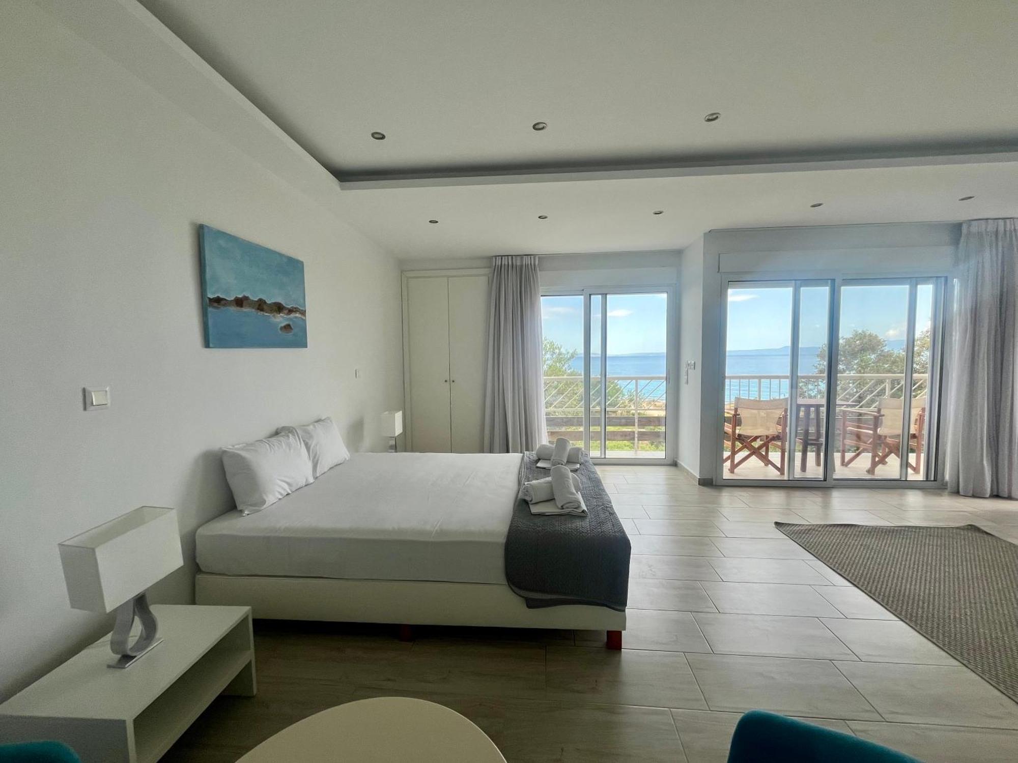 The Beach House - Apartments & Studios (Adults Only) Афитос Экстерьер фото