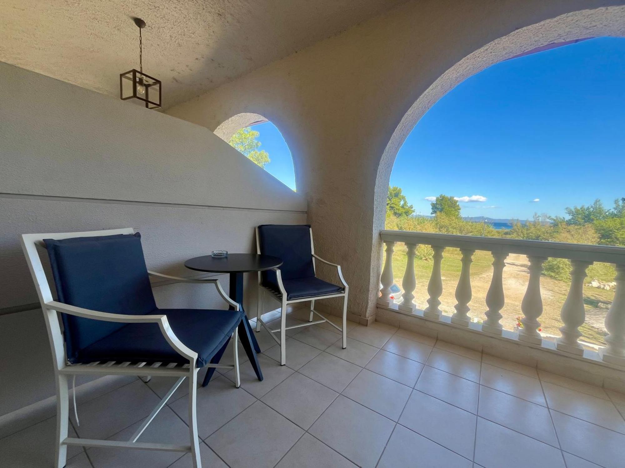 The Beach House - Apartments & Studios (Adults Only) Афитос Экстерьер фото