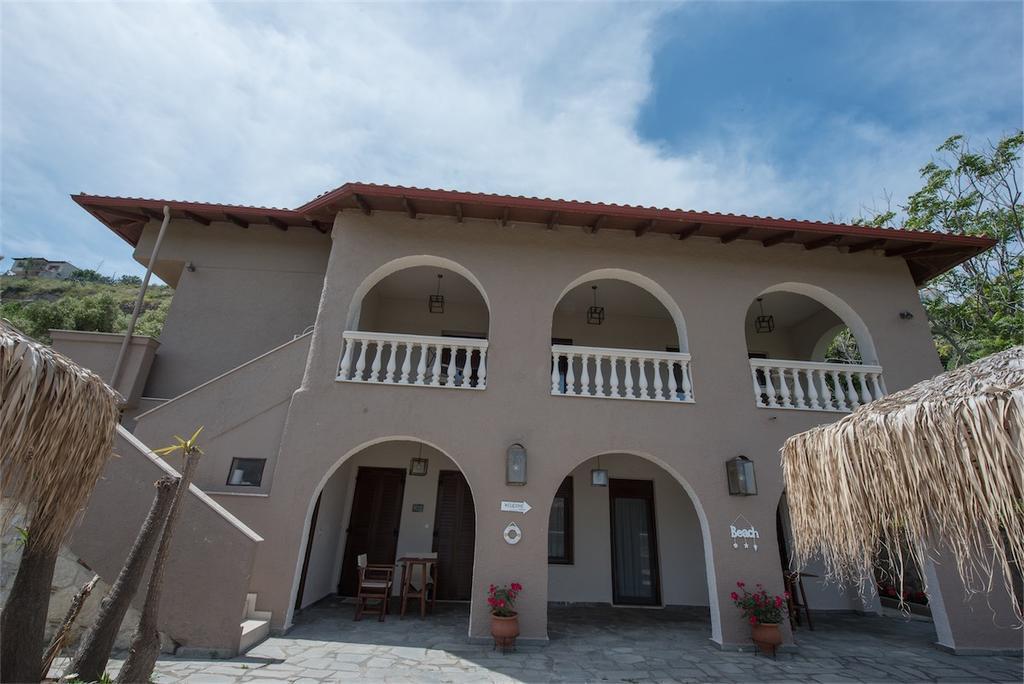 The Beach House - Apartments & Studios (Adults Only) Афитос Экстерьер фото
