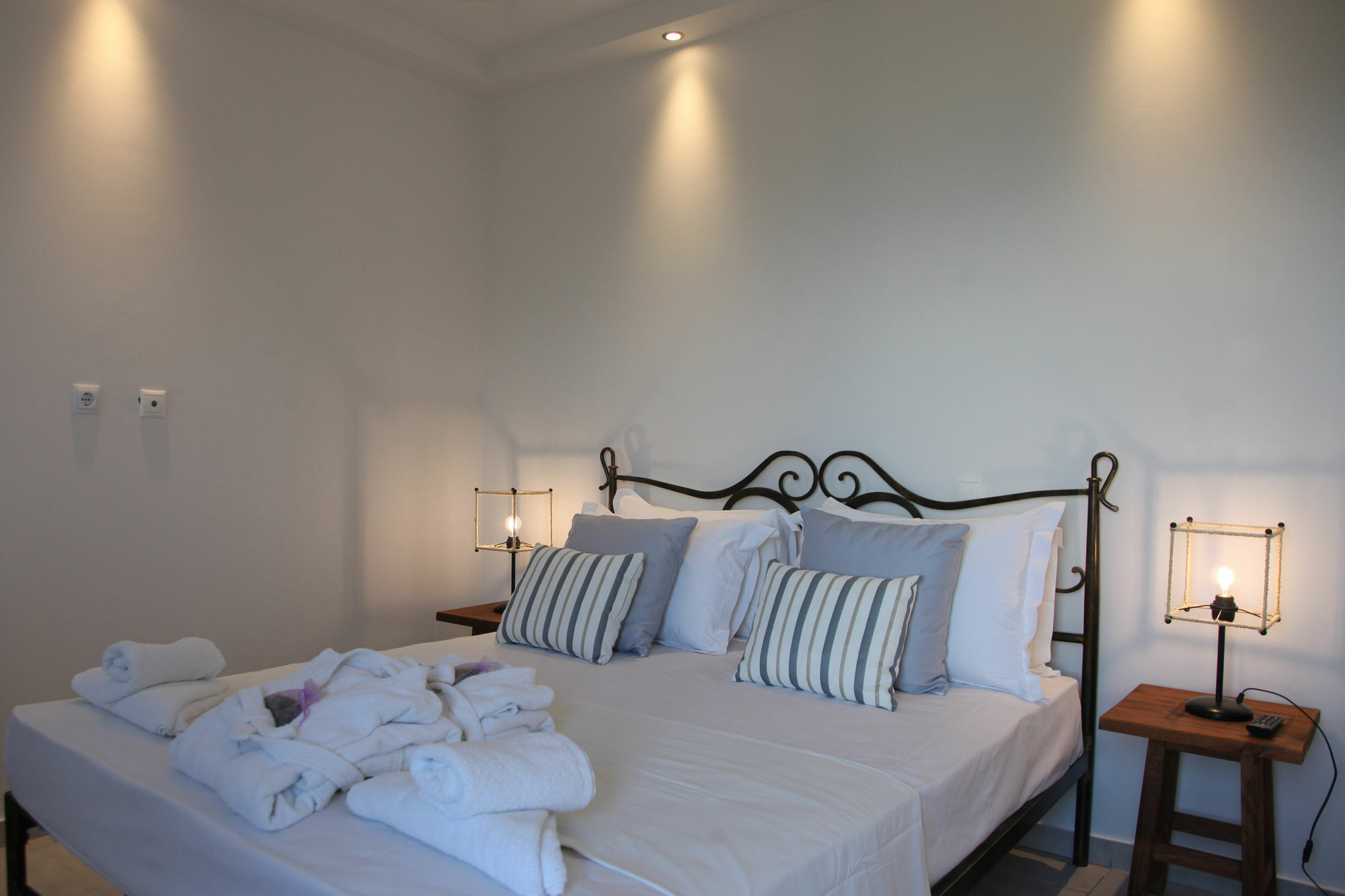 The Beach House - Apartments & Studios (Adults Only) Афитос Экстерьер фото