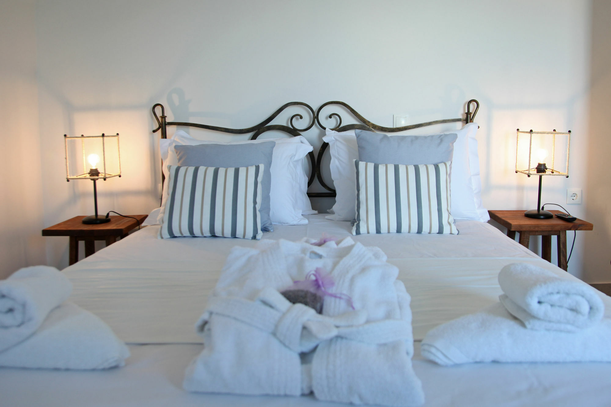 The Beach House - Apartments & Studios (Adults Only) Афитос Экстерьер фото